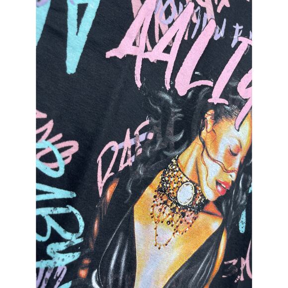 Aaliyah One In A Million Black Graphic TShirt Short Sleeve Large NEW Unisex - Picture 7 of 10